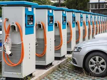 Come risparmiare sui costi di ricarica delle auto elettriche: analisi dei costi della pila di ricarica